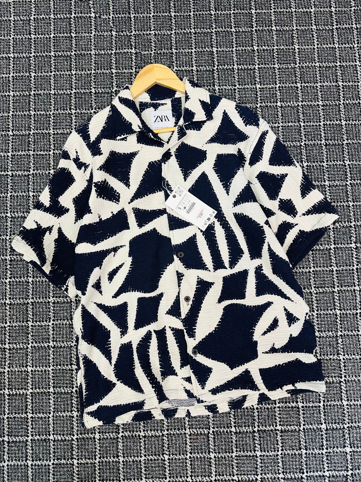 Cuban half shirt - Abstract textured