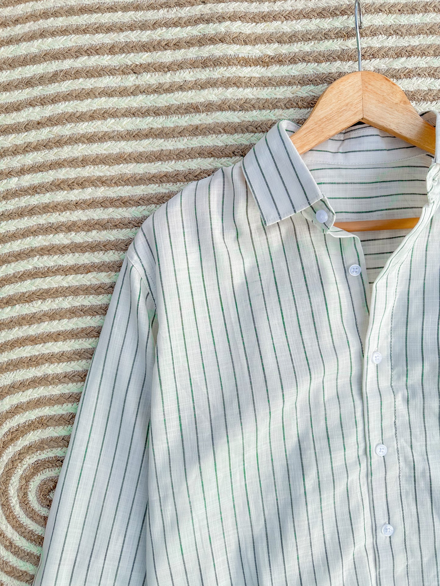 Gentle stripe shirt - White with Green | FS104