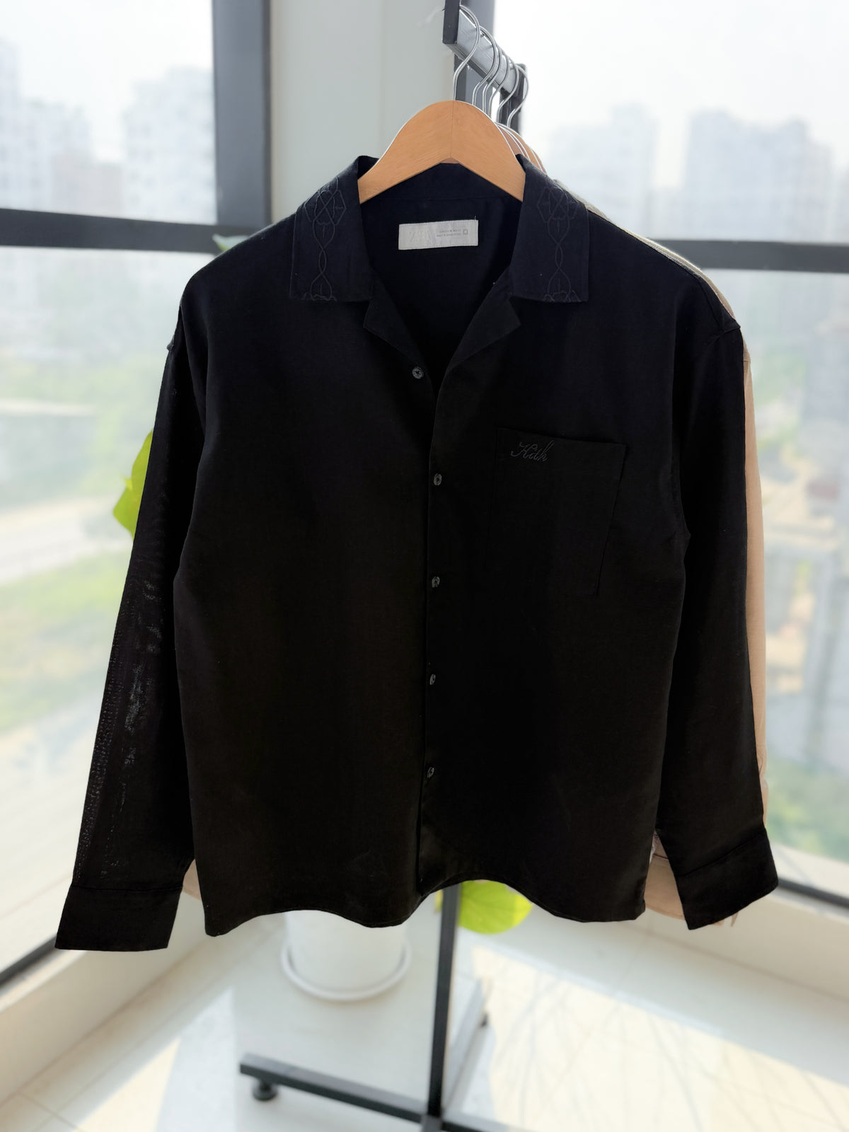 Embroidery Boxy Drop-shoulder shirt - Black