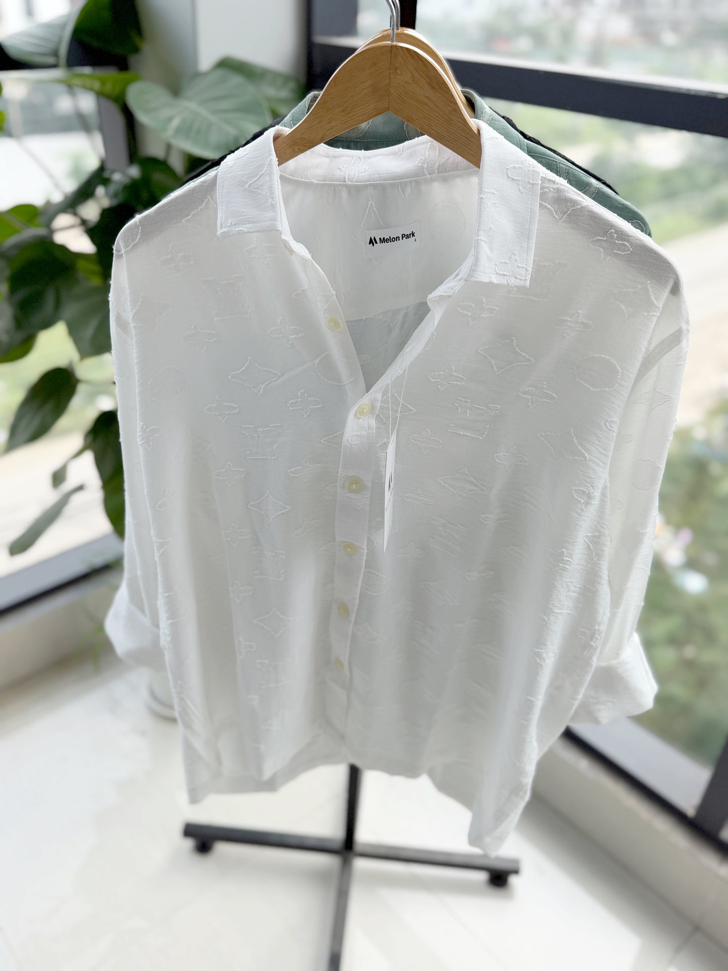 Resort Drop-shoulder shirt - White Monogram