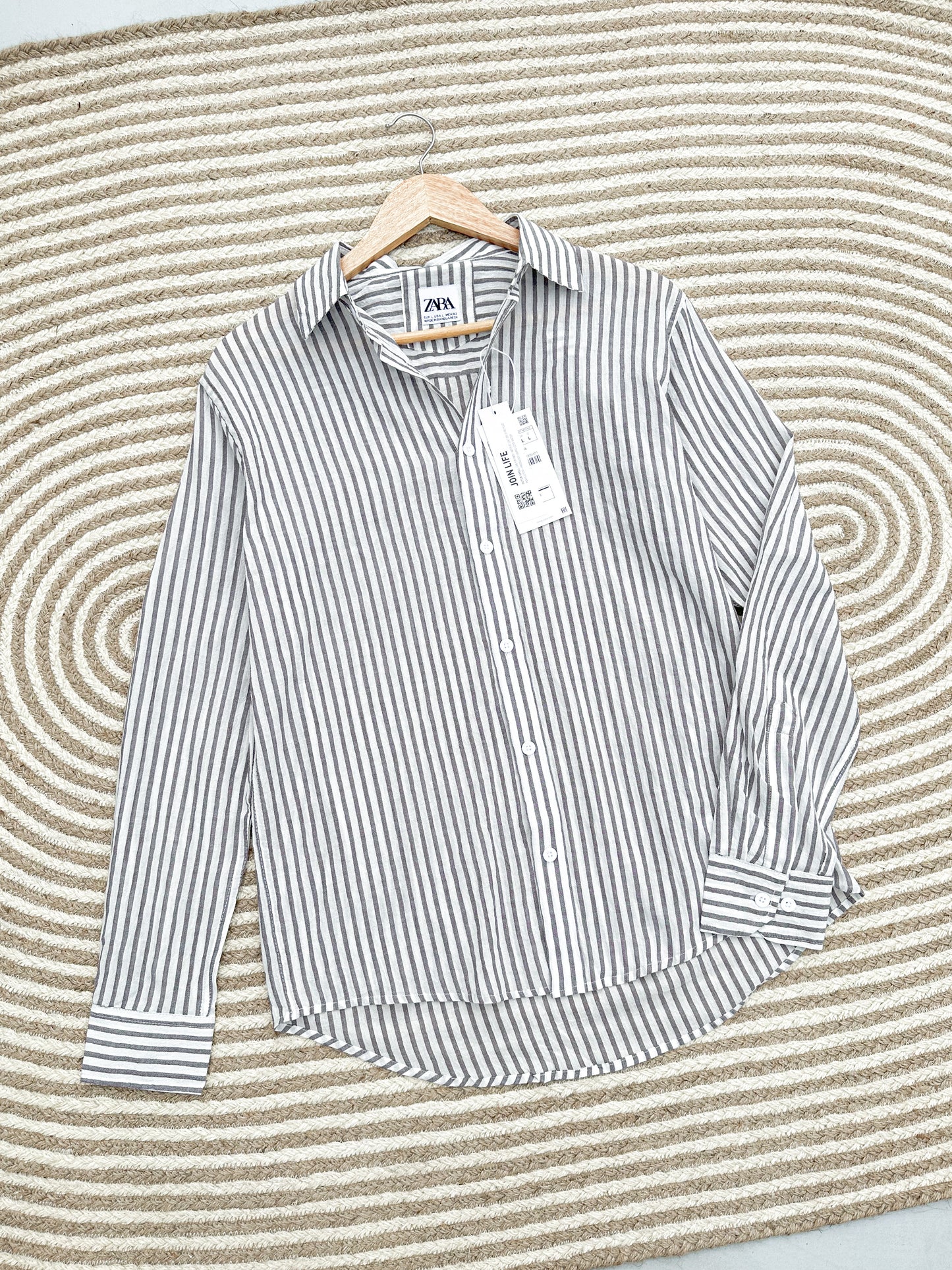 Minimal shirt - Urban Grey and White