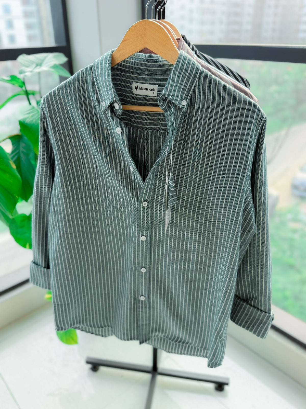 Gentle stripe shirt - Sage Frost