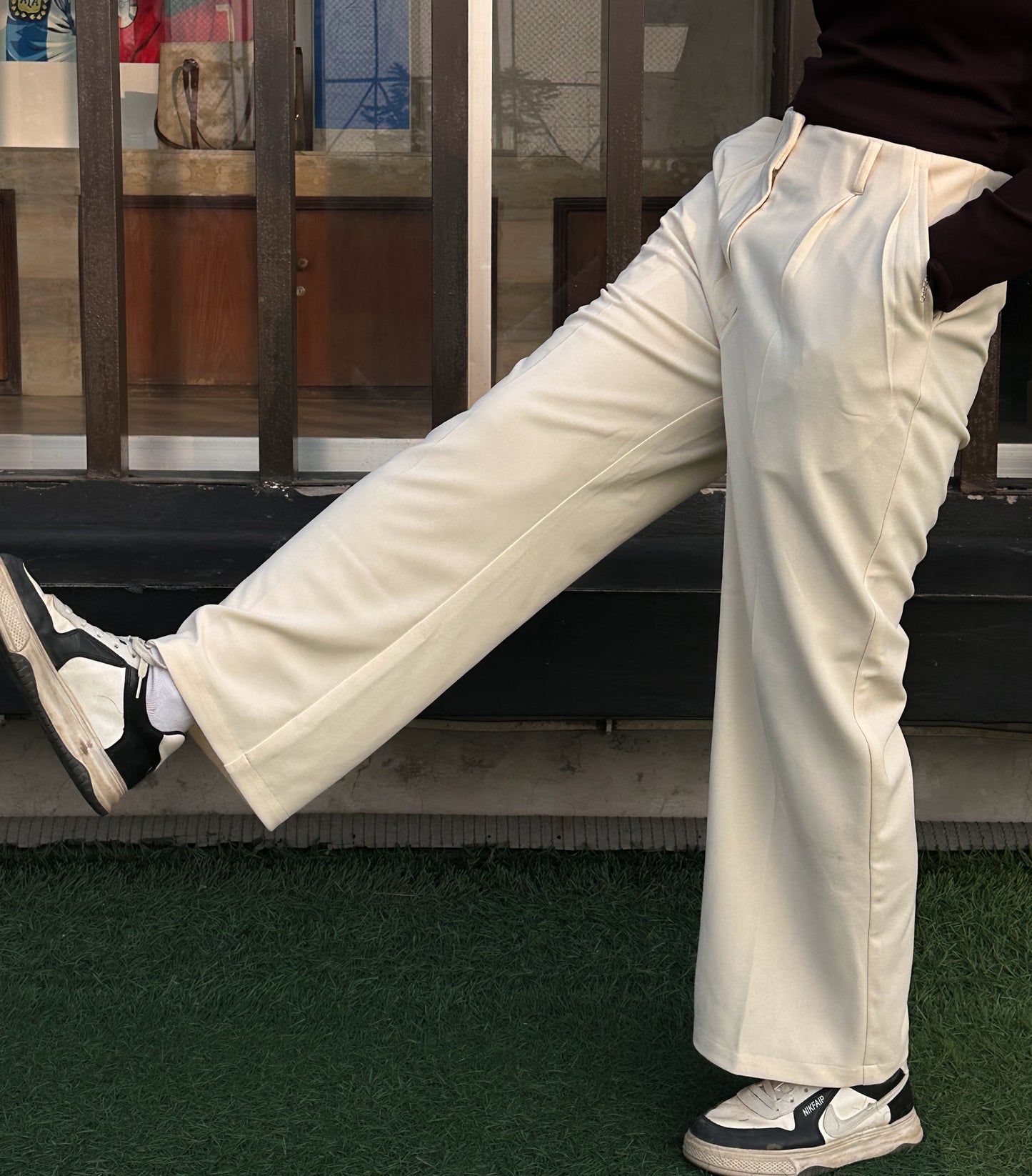 Loose Fitted Off-White Wide Leg Pant