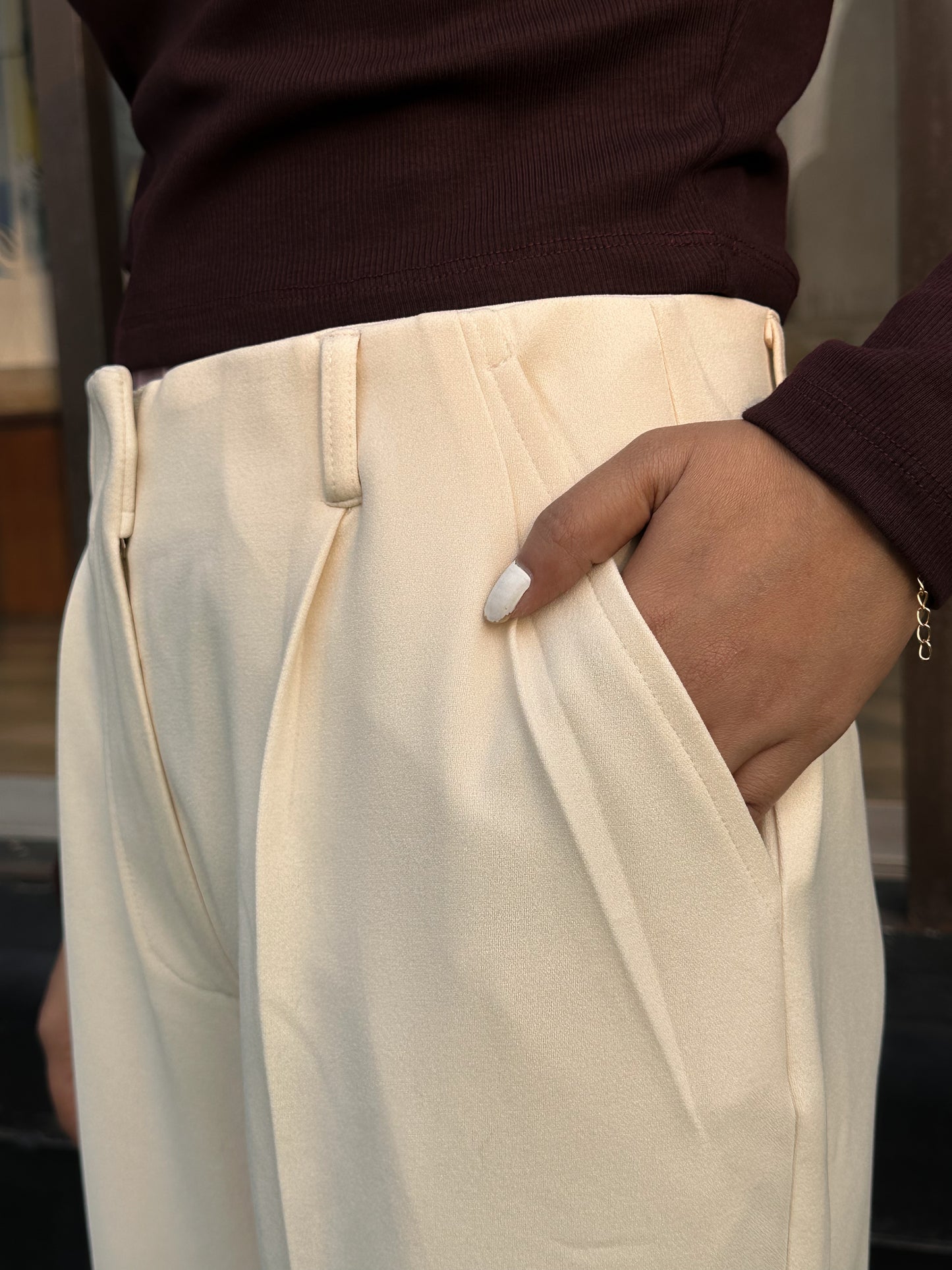 Loose Fitted Off-White Wide Leg Pant