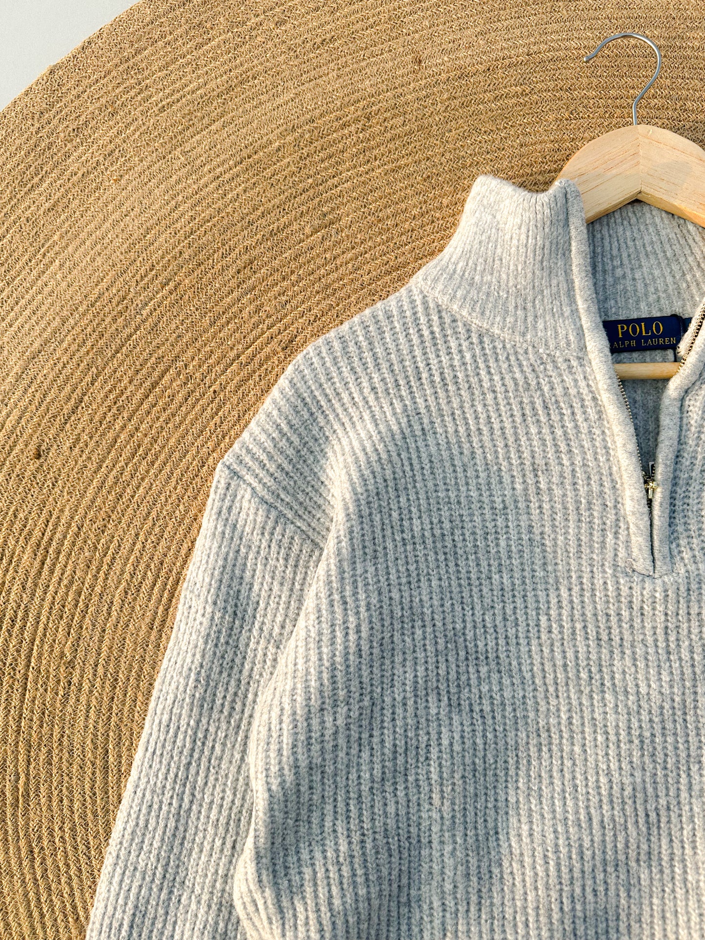 Cozy knitted Sweater - Soft Grey