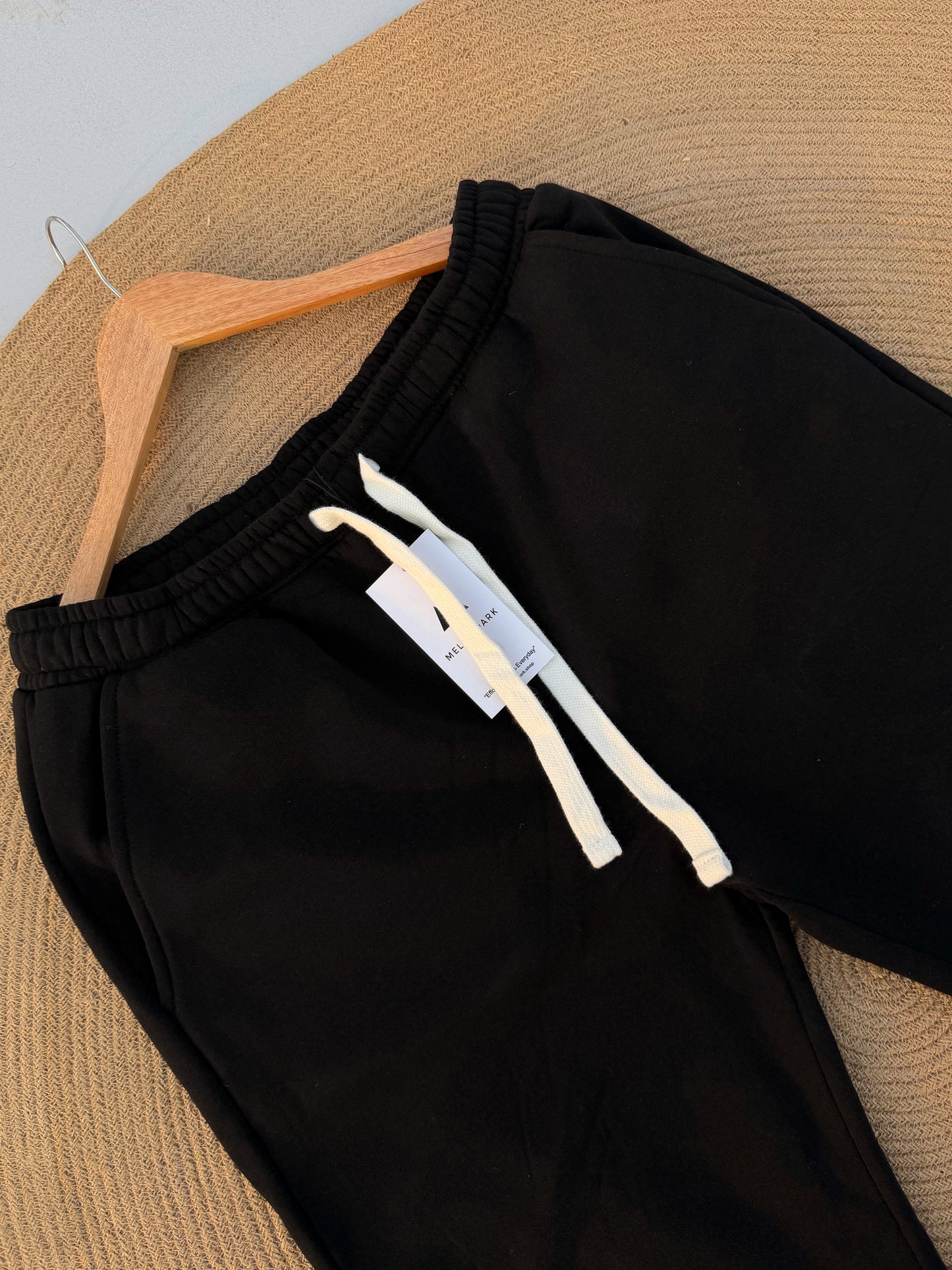 Signature Sweat-pant - Black