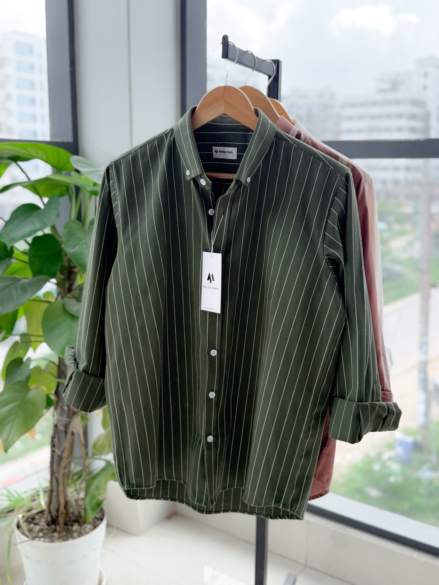 Gentle stripe shirt - Olive Pinstripe