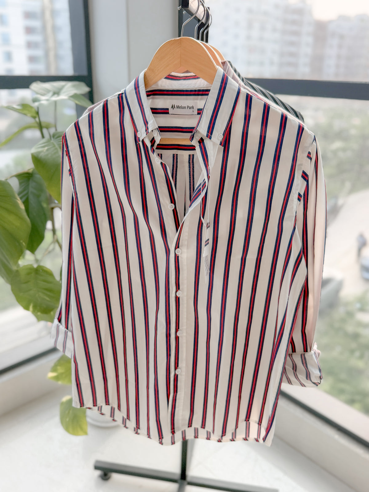 Gentle stripe shirt - White & Navy Ruby