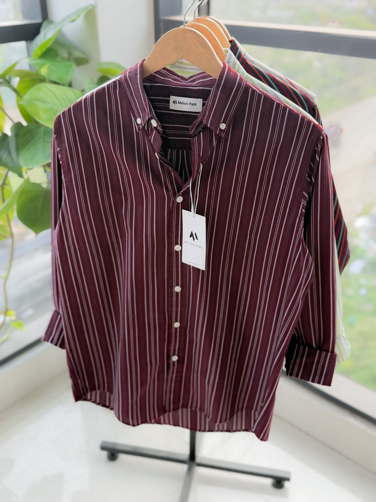 Gentle stripe shirt - Midnight Wine