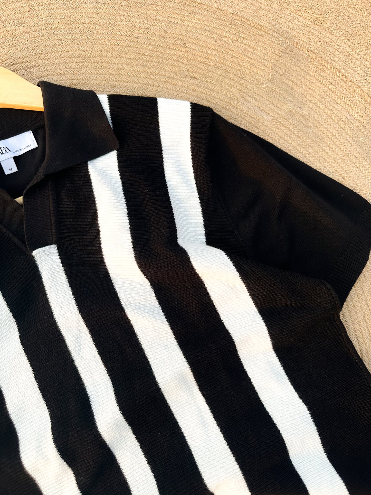 Executive Knitted Polo - Black with White