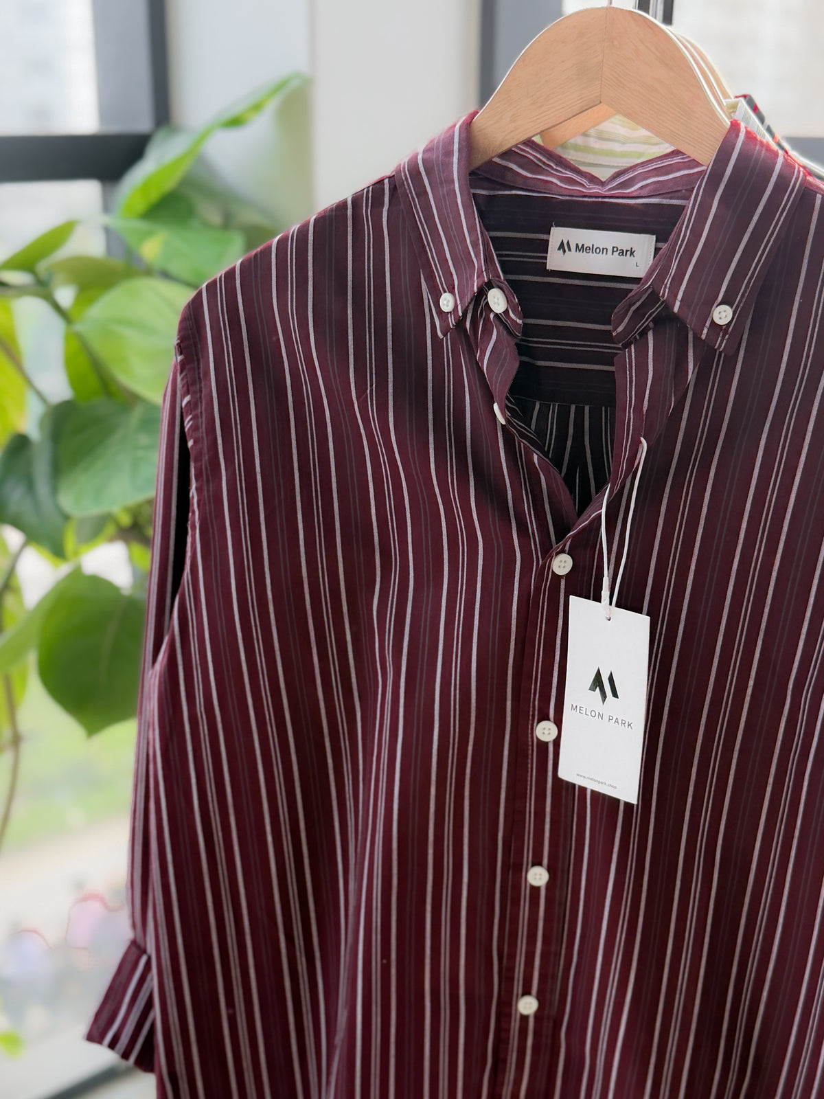 Gentle stripe shirt - Midnight Wine