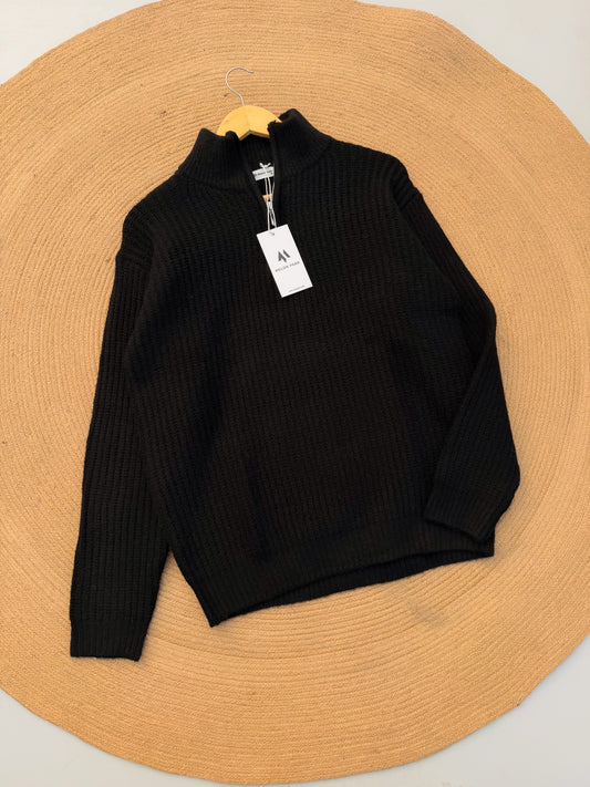 Classic Knitted Sweater - Black