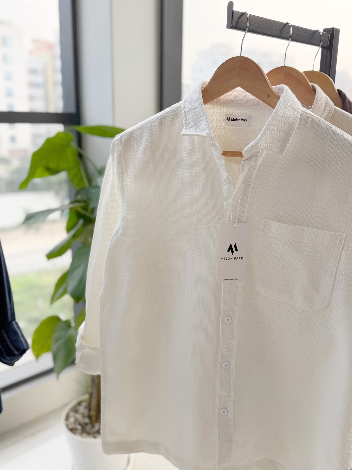 Drop-shoulder boxy shirt - White