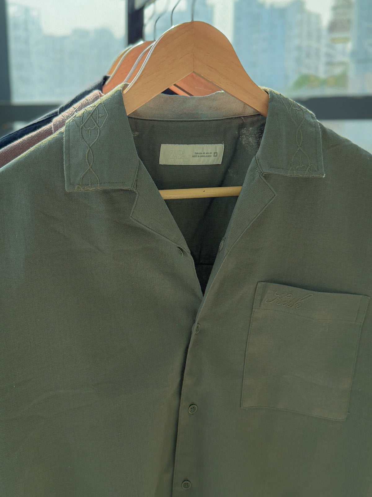 Embroidery Boxy Drop-shoulder shirt - Olive