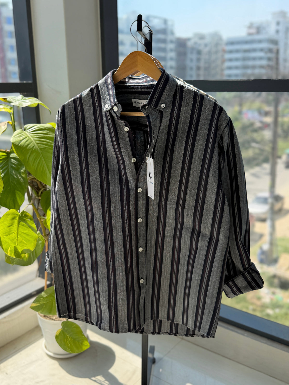 Gentle stripe shirt - Ashen Wine