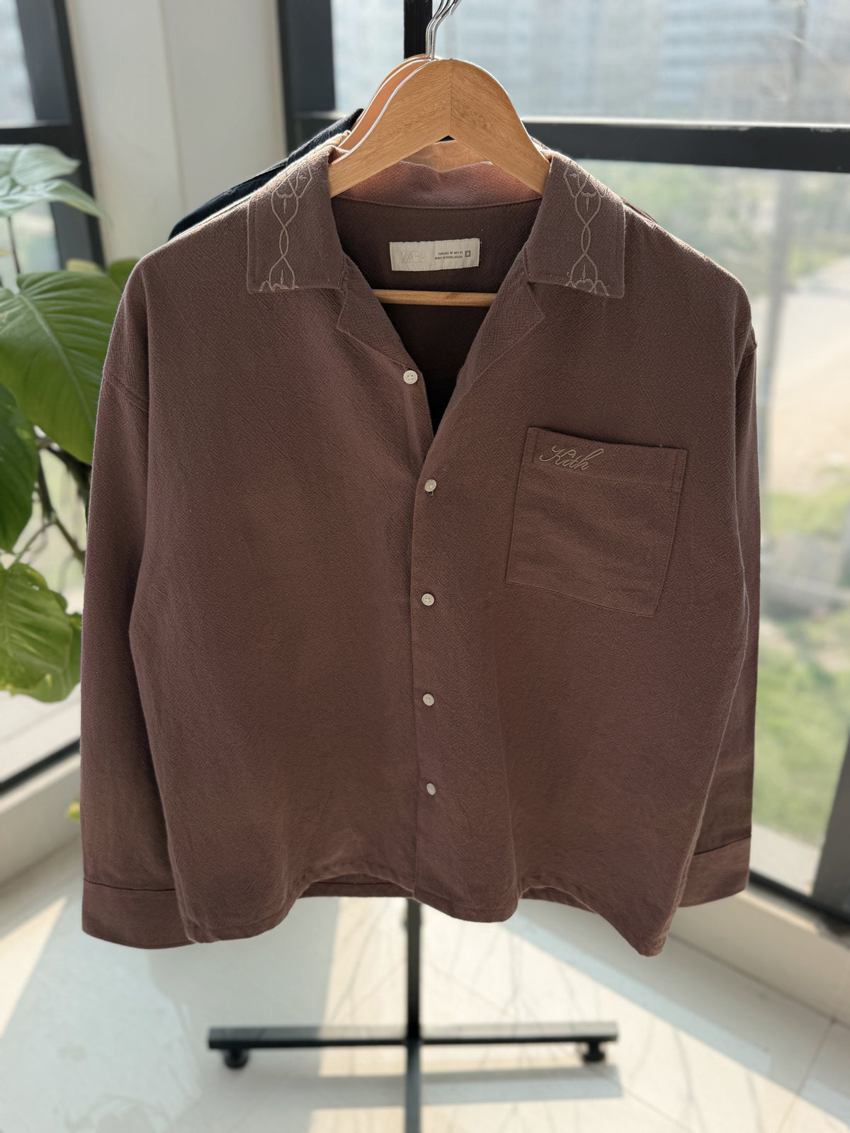 Embroidery Boxy Drop-shoulder shirt - Brown