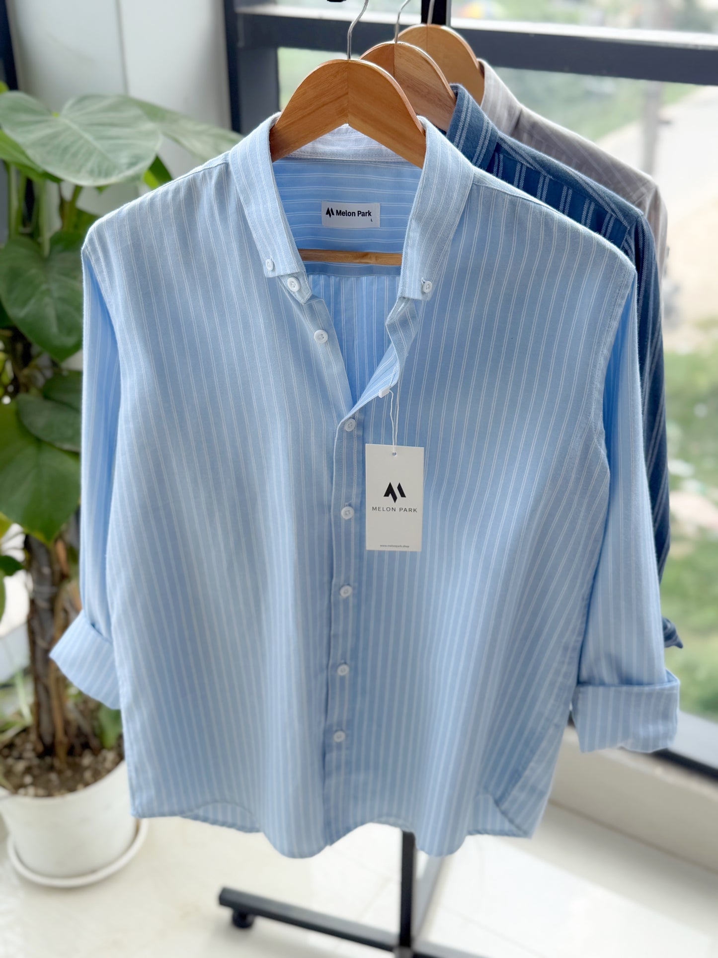 Gentle stripe shirt - Minimalist Sky
