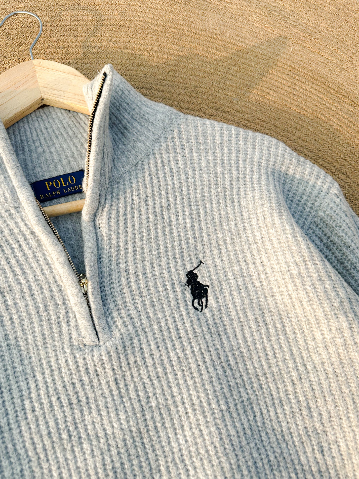 Cozy knitted Sweater - Soft Grey