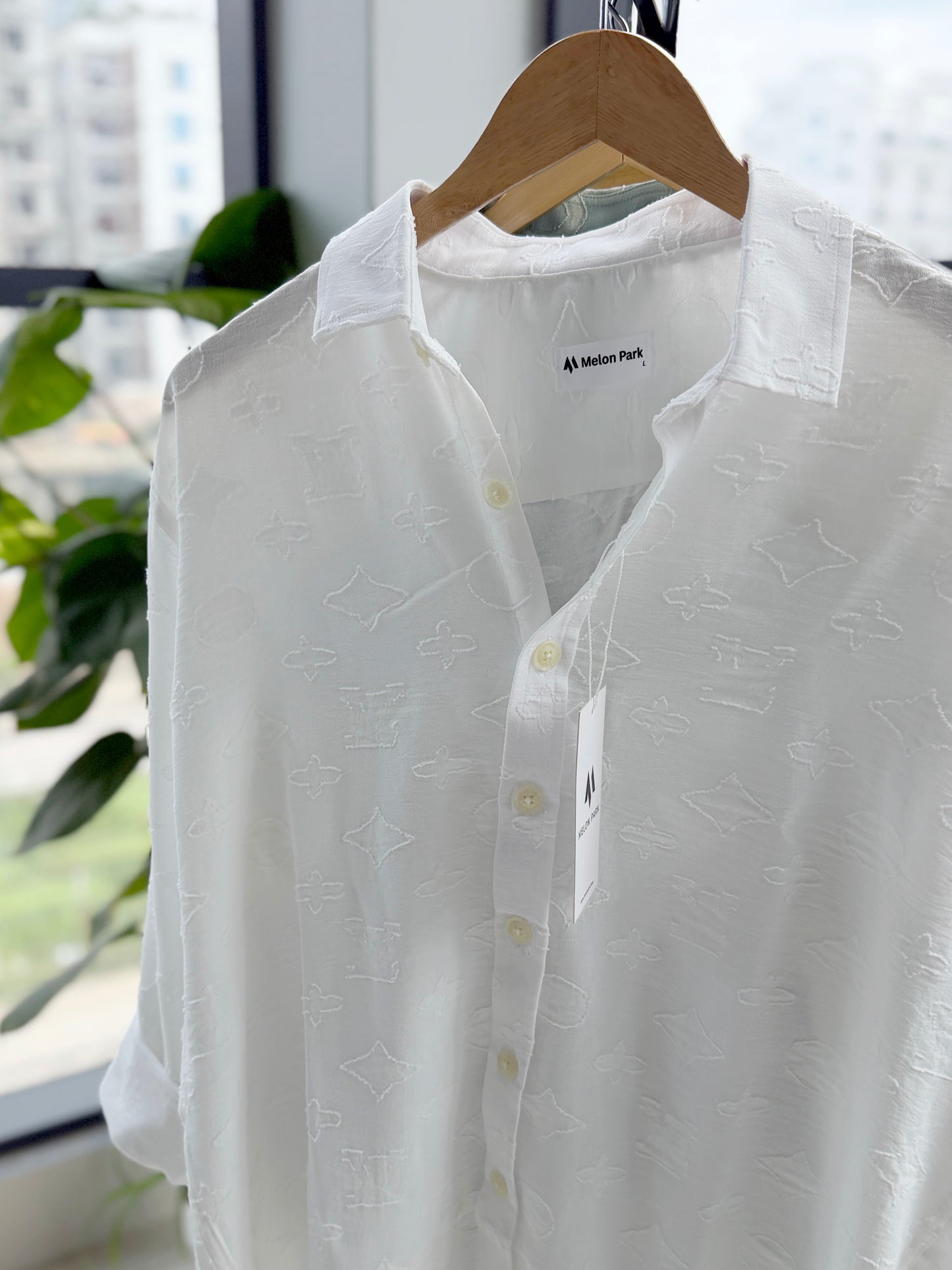 Resort Drop-shoulder shirt - White Monogram