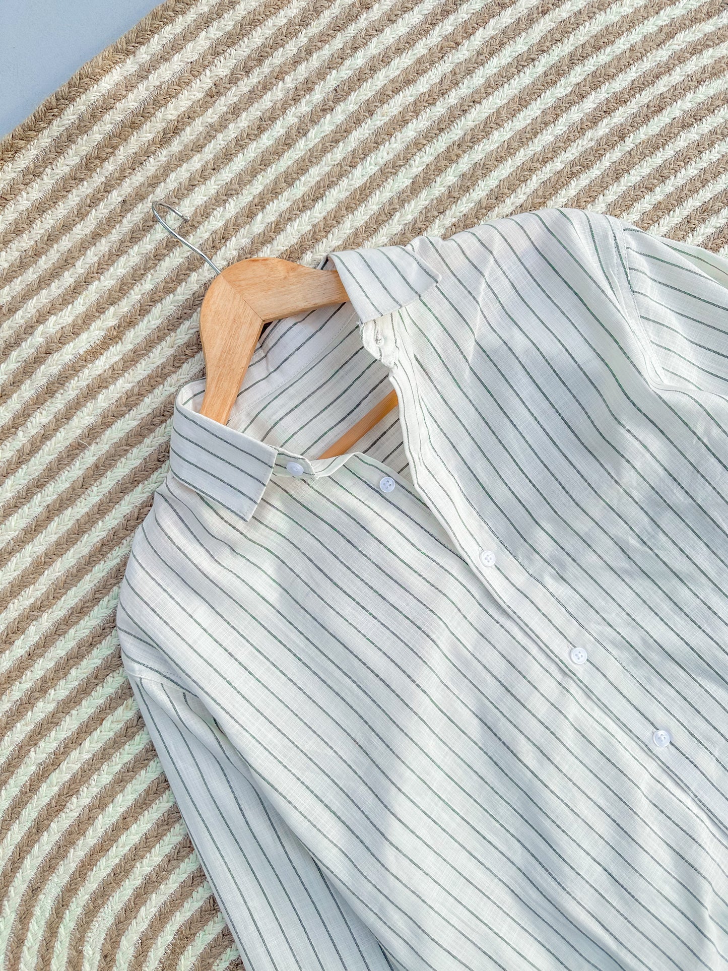 Gentle stripe shirt - White with Green | FS104