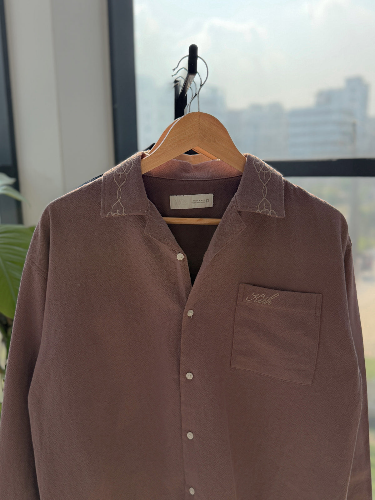 Embroidery Boxy Drop-shoulder shirt - Brown