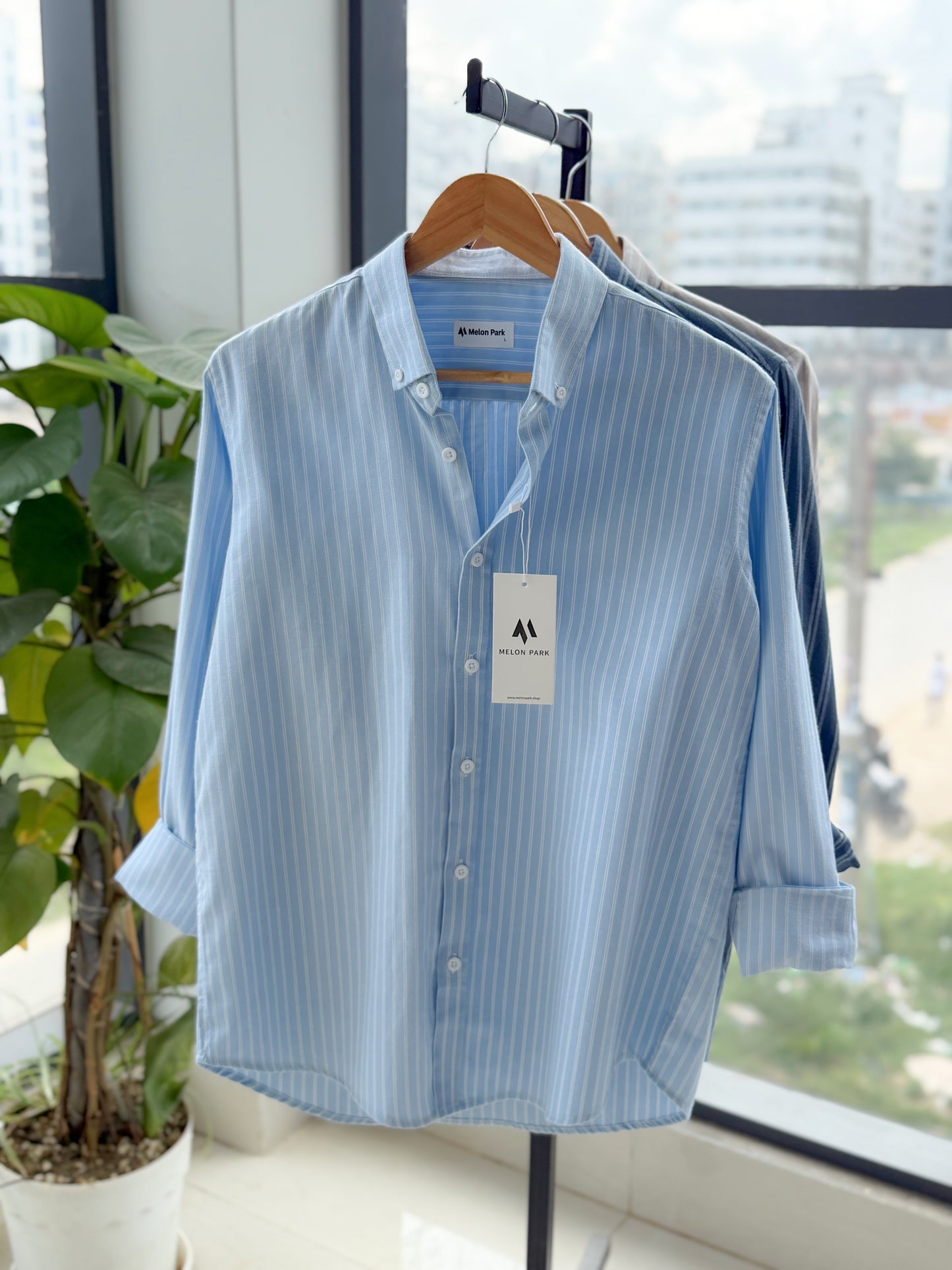 Gentle stripe shirt - Minimalist Sky