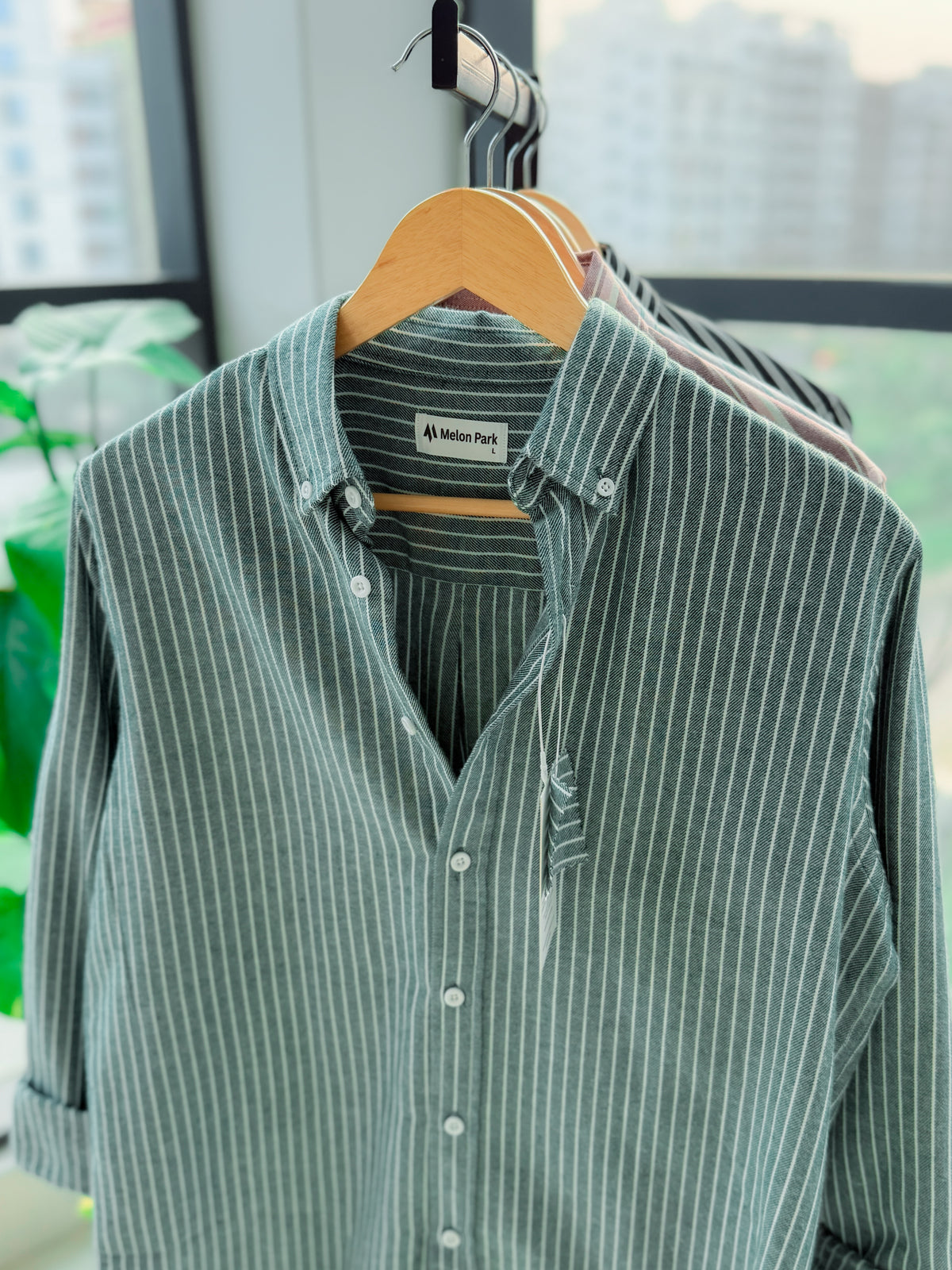 Gentle stripe shirt - Sage Frost