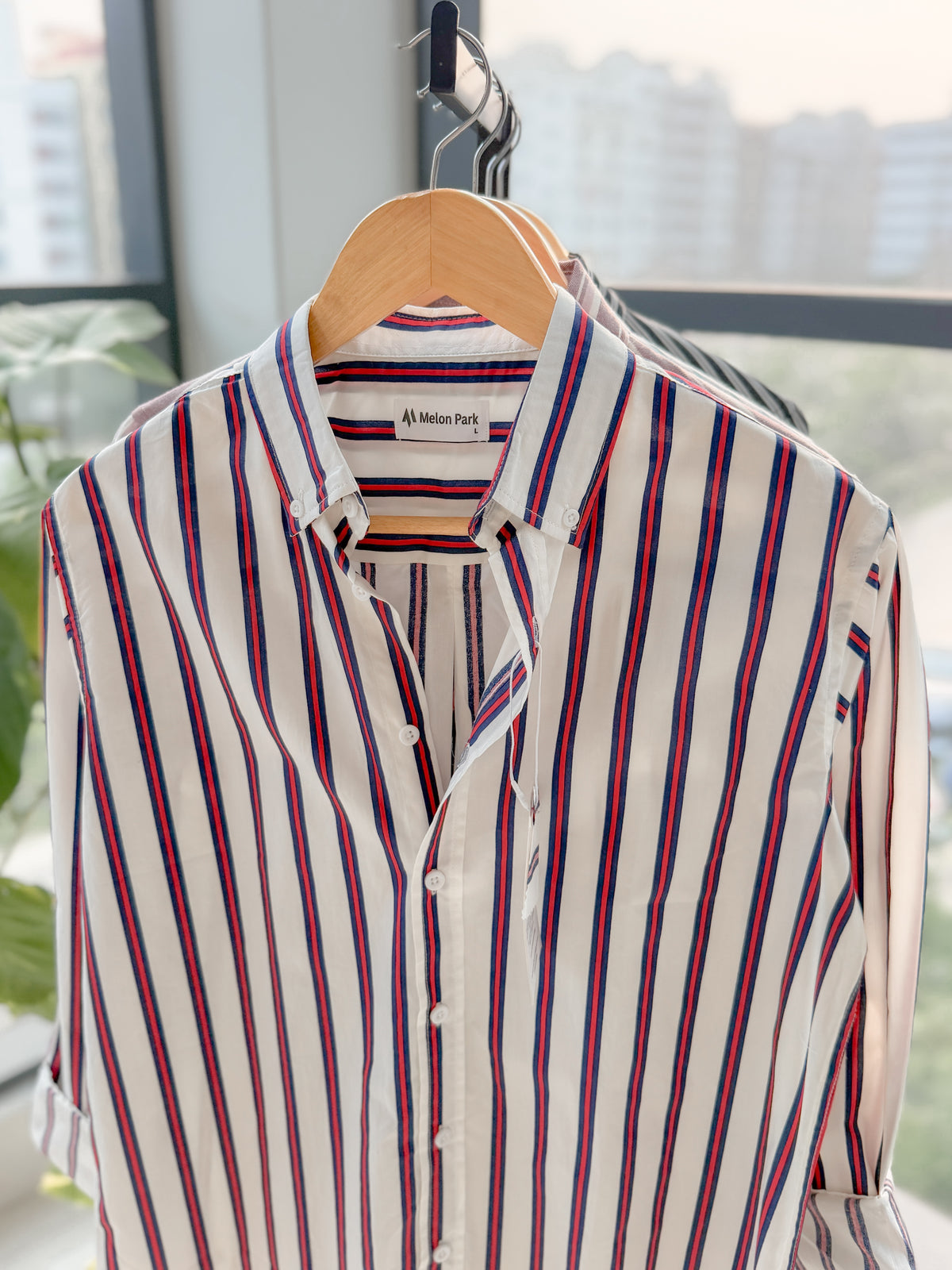 Gentle stripe shirt - White & Navy Ruby