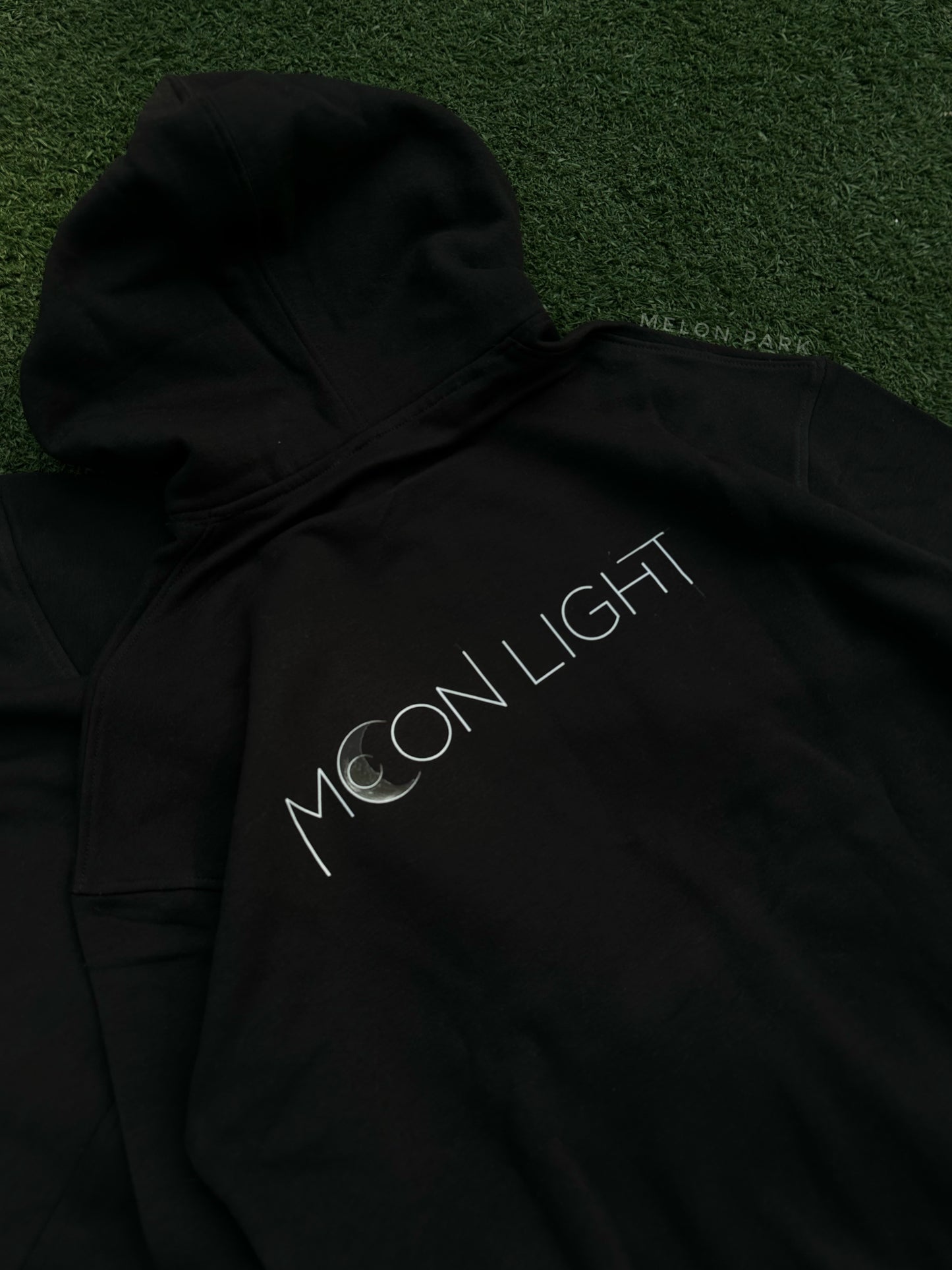 Men Black Moonlight Printed Dropshoulder Hoodie