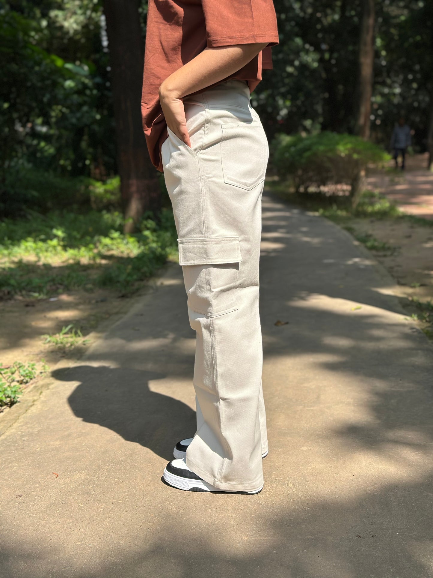 Women Off-White Gabardine 6 Pocket Cargo Pant