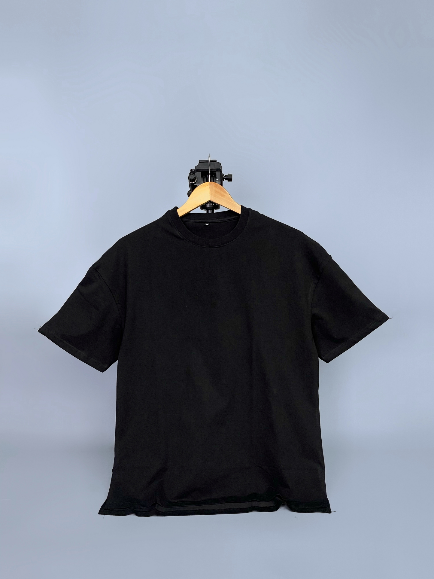 Black Dropshoulder Tshirt