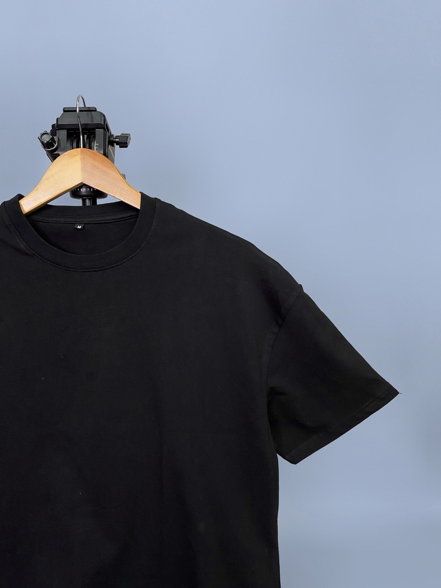 Black Dropshoulder Tshirt